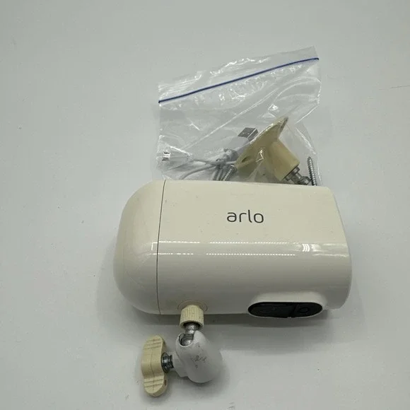 Arlo Essential XL VMC2032 Wireless Spotlight Security Camera White
