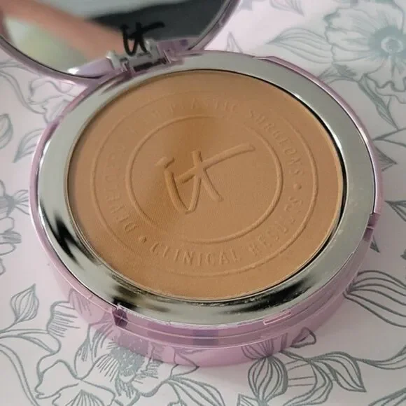 NIB IT Cosmetics CC+ Airbrush Perfecting Powder | Shade Rich