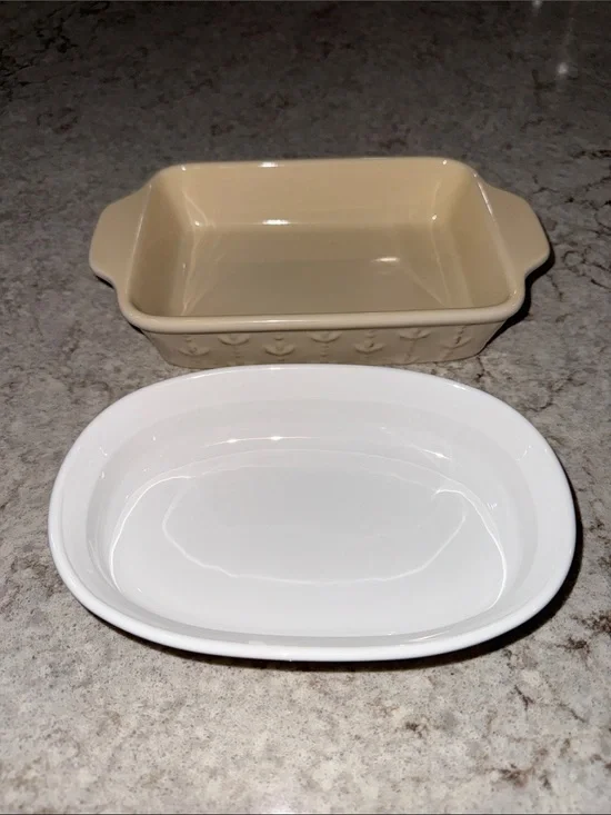 Set of 2 single serve Casserole Dish Corning Ware F-15-B & Signature rectangle