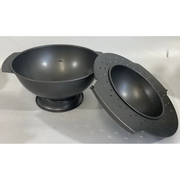 Betty Crocker BAKE N FILL‎ 2 Pieces Domed Cake Baking Pans Retro