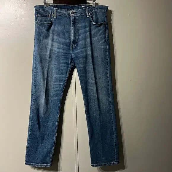 Levi's 505 Straight Leg Relaxed Fit Blue Denim Jeans | Men's Size 42X32