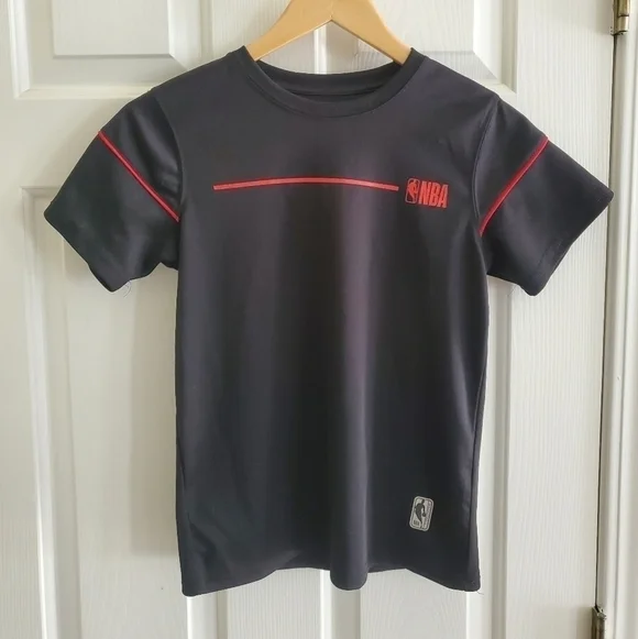NBA tshirt kids Medium