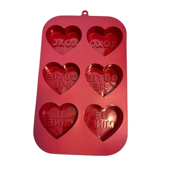 Heart-Shaped Silicone Mold - Red