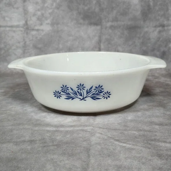 VTG Anchor Hocking‎ Fire King #436 1 Quart Blue Cornflower Casserole Dish