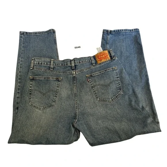 Levi's 40x32 Blue Denim Jeans Classic Fit Straight Leg‎ Men's