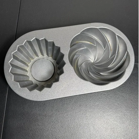 Nordic Ware Cute Cupcake‎ Pan 6 Cups 14 Liters Bundt Cake Baking Pan