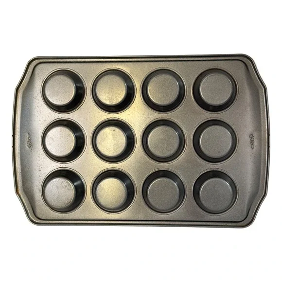 Wilton 12 Cup Muffin‎ Pan Standard Size Metal Baking Tray