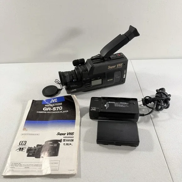 JVC GR-S70U Super VHS-C Video Movie Camcorder Vintage POWERS ON AS IS READ