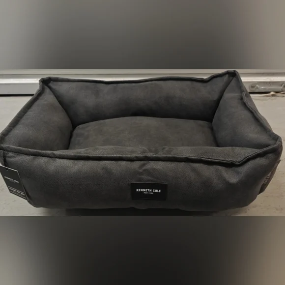 Kenneth Cole Gray Pet Bed Kenneth Cole Luxury Pet Bed 28*20*10