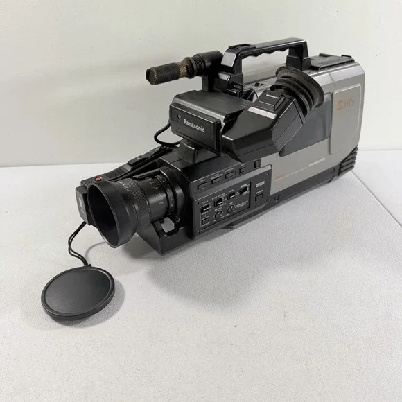 Panasonic AG-450 S-VHS VHS Reporter Movie Camcorder AS IS FOR PARTS READ