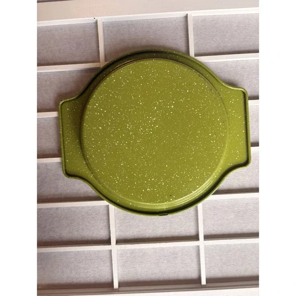 Vintage 1960s-70s Kitchen Avocado Green Speckled Pie Pan 10.5