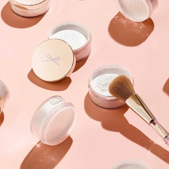 Translucent Loose Powder Setting powder by Ciaté London Sample Size Mini