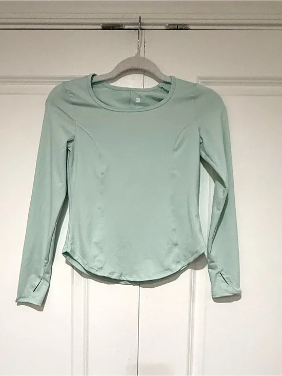 Light Mint Long-Sleeve Girls Performance Top