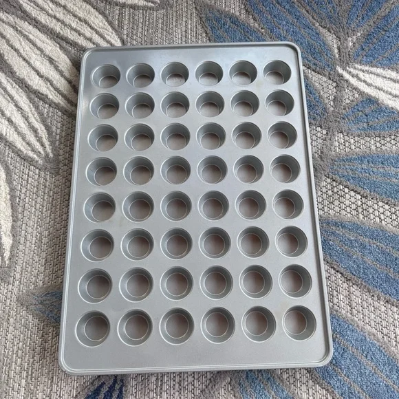 Baker’s Best‎ Bake More Bakeware 48 Cavity Mini Muffin Pan #2105-1361