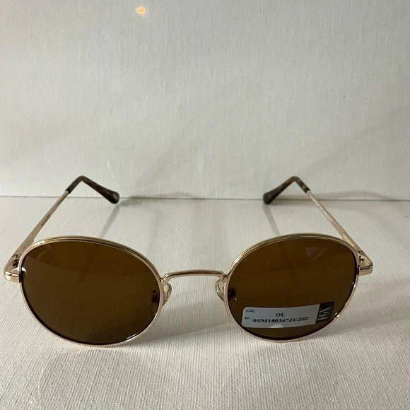 Chic Gold Sunglasses with Brown Lenses