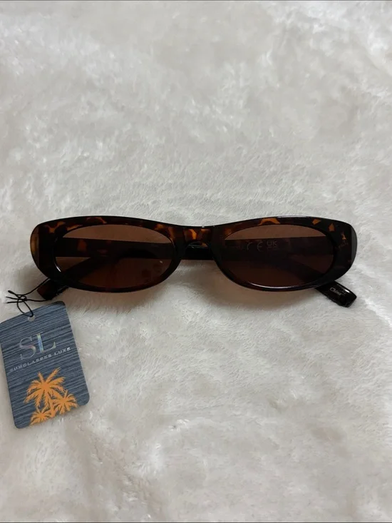NWT Tortoiseshell Oval Women's Sunglasses - Brown Lenses
