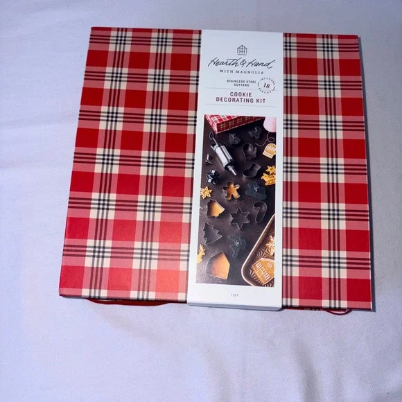 Hearth & Hand Magnolia 18pc Cookie Decorating Kit Stainless Steel Christmas Red