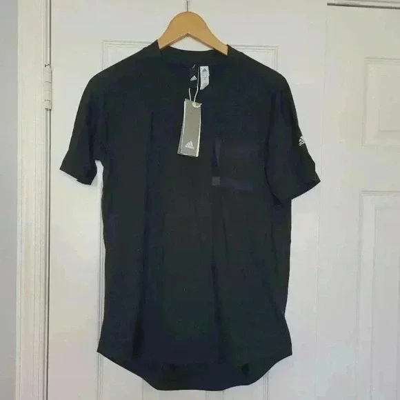 NWT Men's Small Adidas Icon Tee
