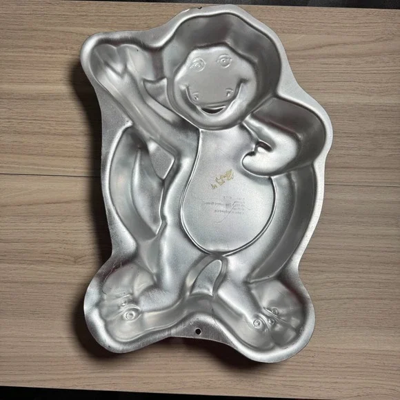 Wilton Barney Cake Pan Kids OS Silver 1993 Vintage Aluminum Baking Decor