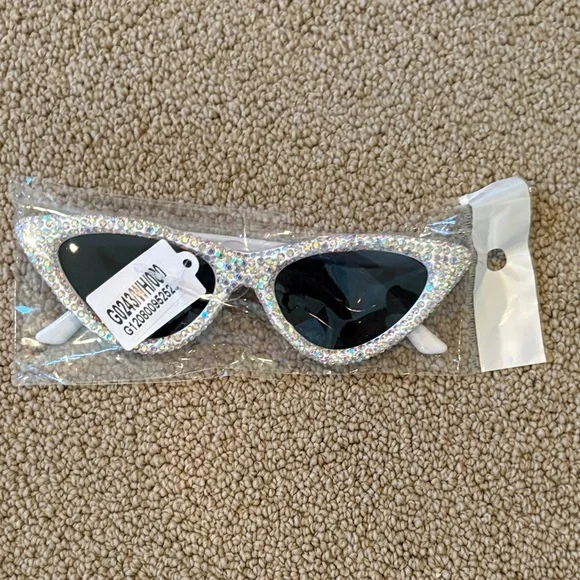 Sparkling Cat-Eye Sunglasses