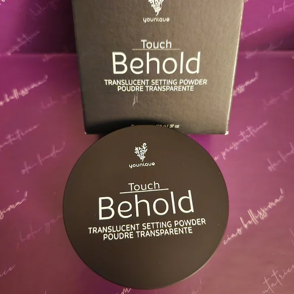 Younique Touch Behold Translucent Setting Powder - Black Case
