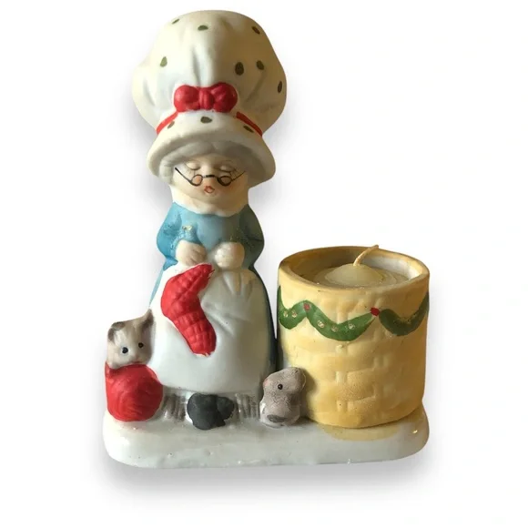 Vintage Jasco 1978 Christmas Luvkins Mrs Claus Knitting Candle Holder