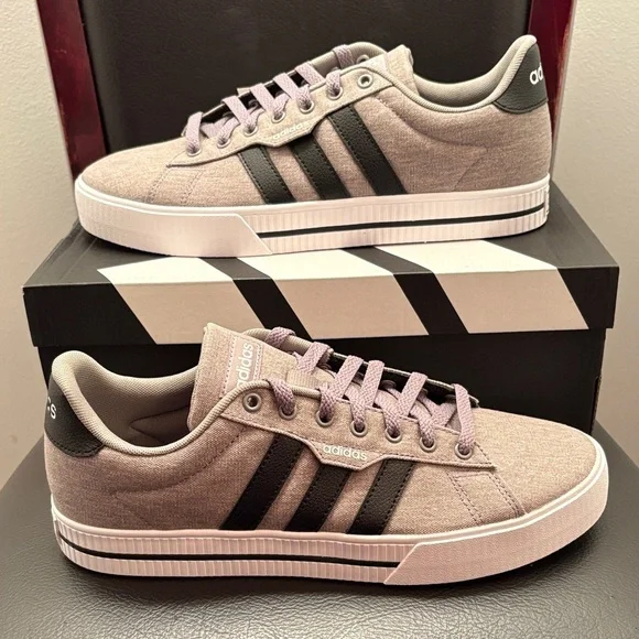 New Adidas Men’s Daily 3.0 Gray Sneakers with Black Stripes Size 9