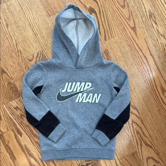 Boy’s Jordan Brand Hoodie/Sweatshirt. Size 4T. Like New Condition.