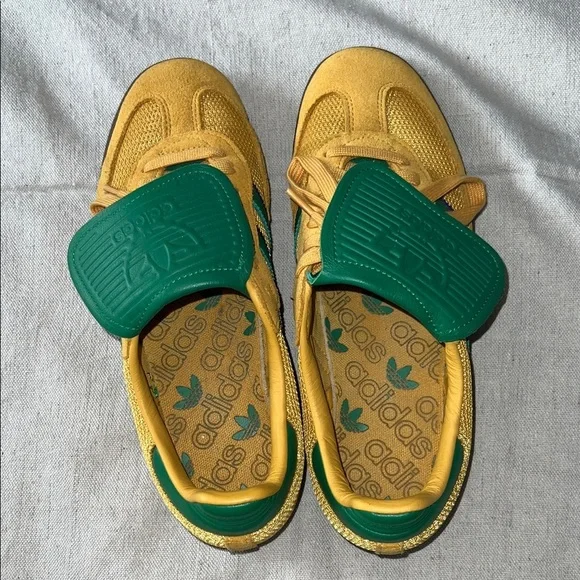 Adidas Samba OG Sneakers Size 9 Yellow Green Excellent Condition