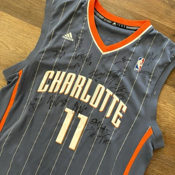 Charlotte Bobcats Jersey‎ #11 Bailey Multiple Autographs NWOT Adidas Sz M