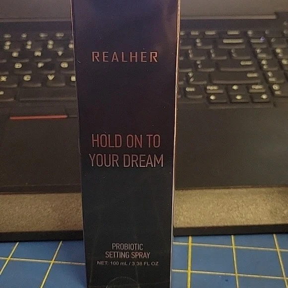 RealHer Hold On To Your Dream Probiotic Setting Spray 100ml New