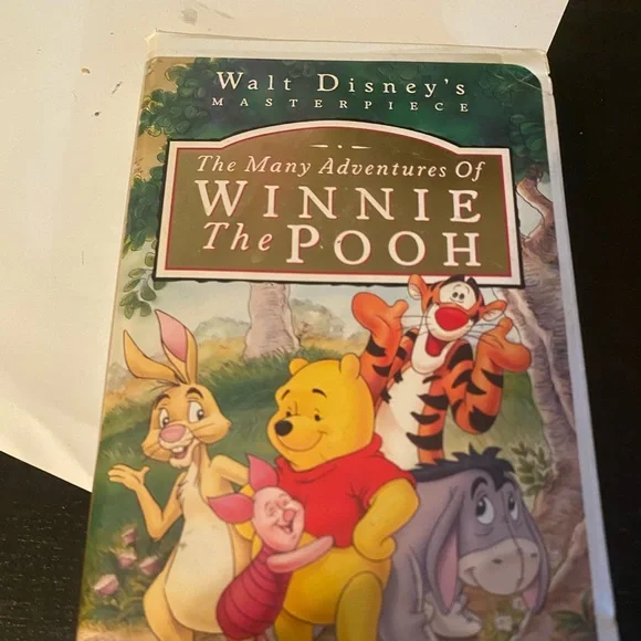 Walt Disney's The Many Adventures of Winnie the Pooh VHS