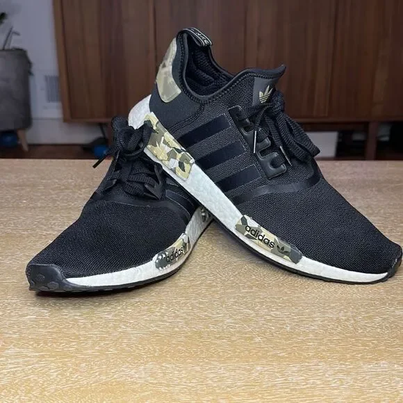 ‎Adidas NMD_R1