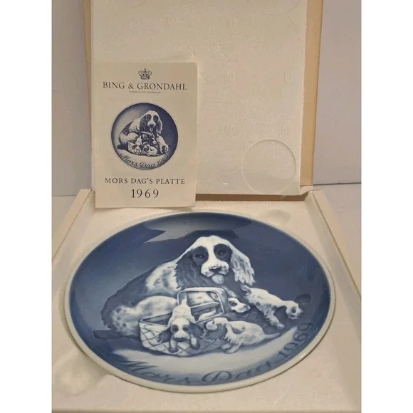 1969 Bing & Grondahl B&G Mors Dag Mother's Day Plate Dog‎ Puppies Denmark