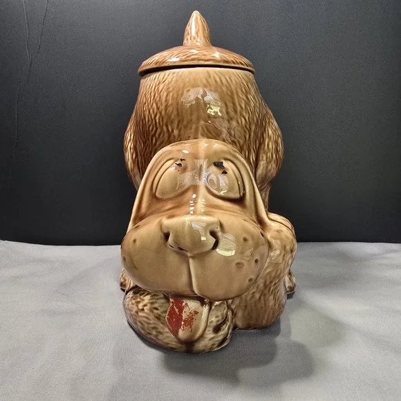 Vintage 1970s McCoy USA 0272 Hound Dog PUPPY CookieJar/Dog Treats Jar