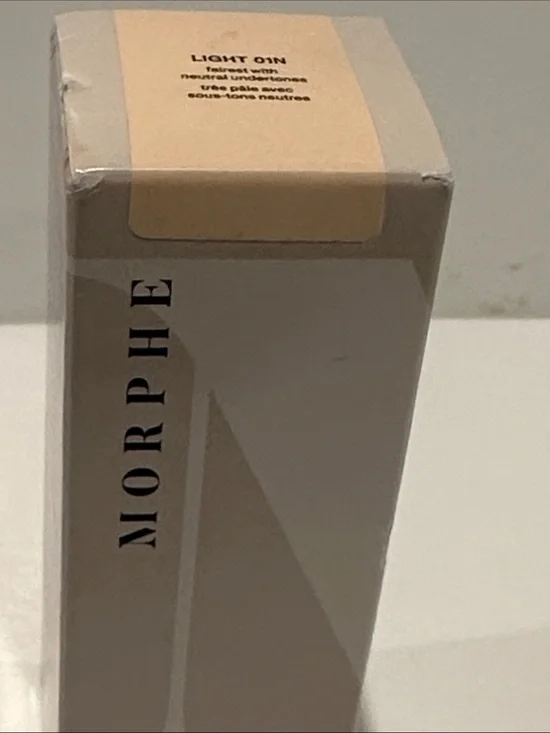 Morphe Lightform Extended Hydration Foundation in Light 01N fairest Undertones.