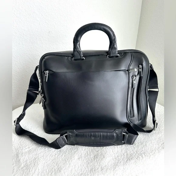 TUMI‎ Black Arrive Narita Slim Brief T-Pass Shoulder Business Bag Laptop Case