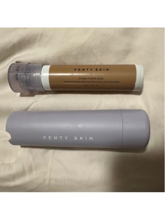 Fenty Skin Holster & Shade 4 Hydra Vizor Huez Tinted Moisturizer Mineral SPF 30