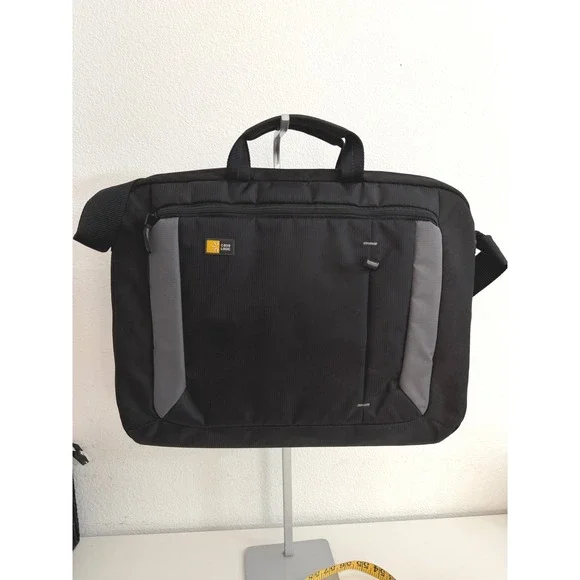 Case Logic Black Laptop Messenger Bag Briefcase Shoulder Strap Travel Case