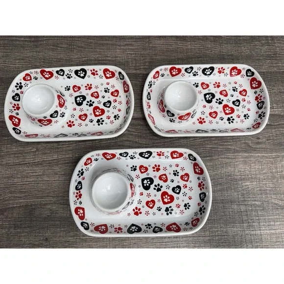 Temp-tations‎ Pawfetti Paws & Hearts Lot of 3 Snack Trays with Sauce Wells