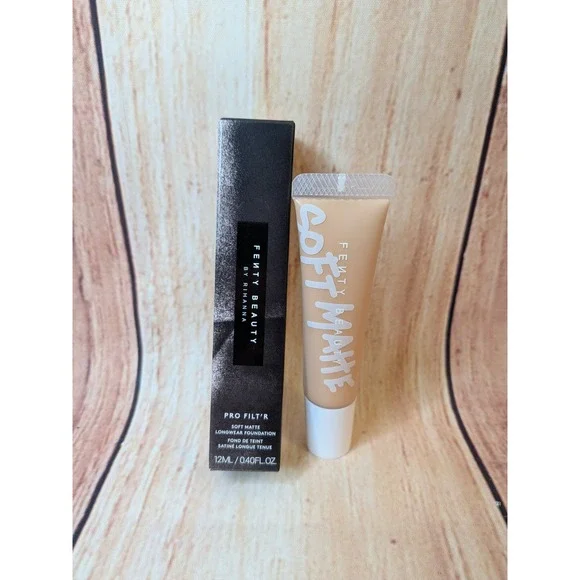 Fenty Beauty By Rihanna Pro Filt'r‎ Soft Matte Longwear Foundation #240 .40 oz
