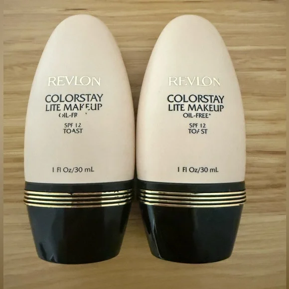 Revlon ColorStay Lite Makeup‎ Oil-Free SPF 12 Toast – 2 Pack – Unopened