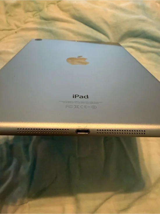Apple iPad Air- Used