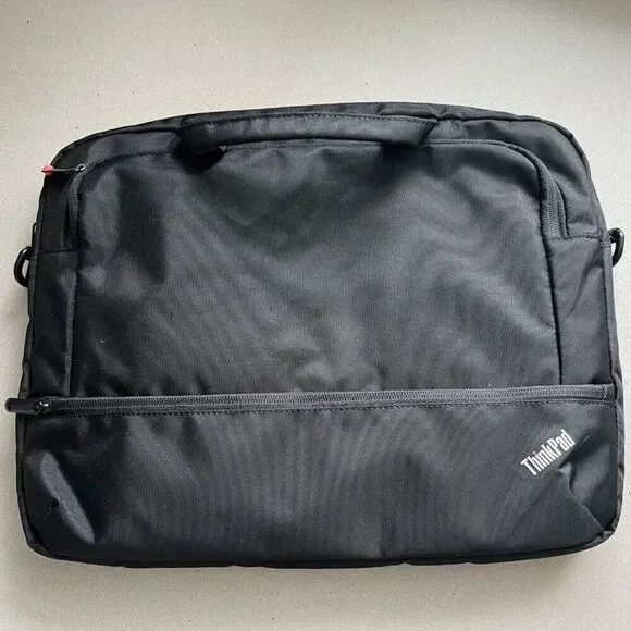 Lenovo ThinkPad Essential Topload 15