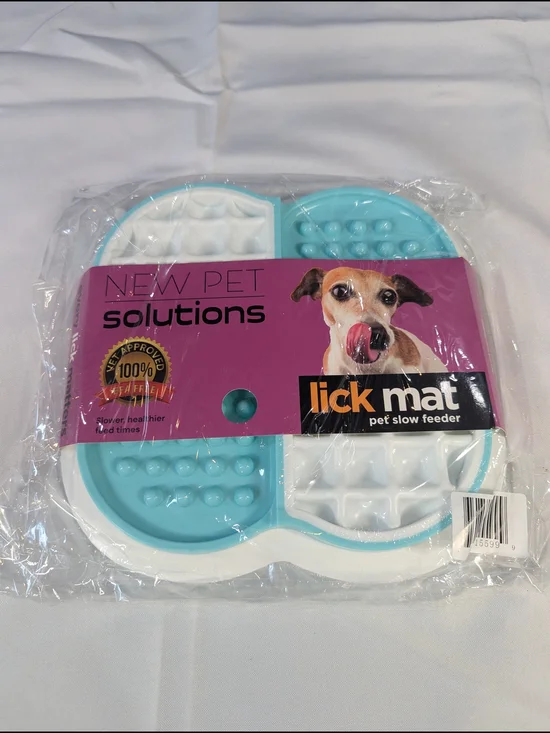 New Pet Solutions - Lick Mat Slow Feeder