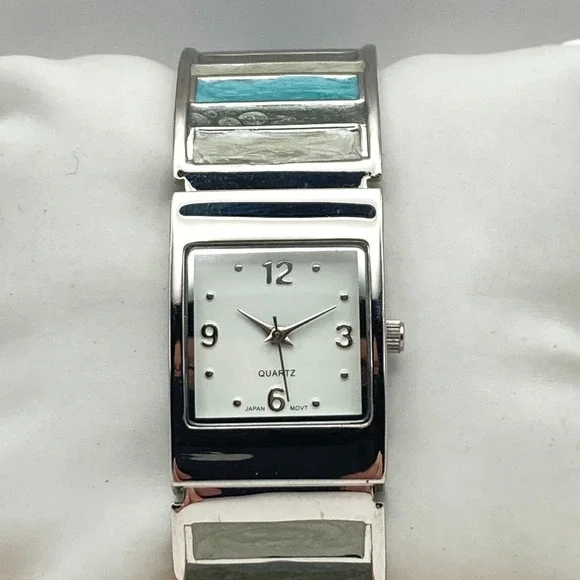 Women's Watch Silver Tone 23mm Cuff Enamel Swirl Blue Beach New Battery 6.25