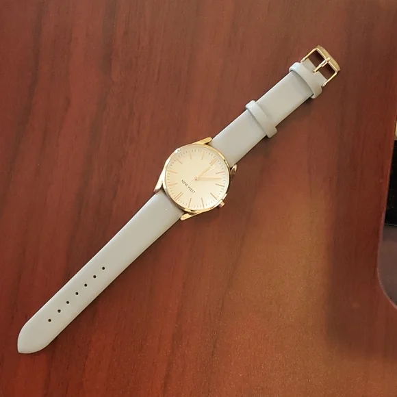 Nine West watch. Gray and rose‎ gold.