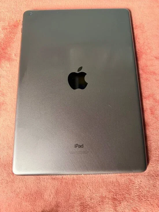Apple iPad 9th Generation 64GB Wi-Fi - Space Gray (MK2K3LL/A)