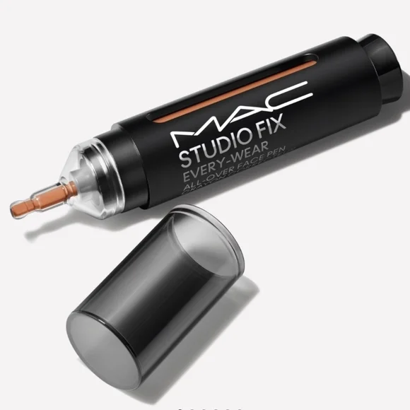 MAC STUDIO FIX EVERY-WEAR ALL-OVER FACE PEN NC44
