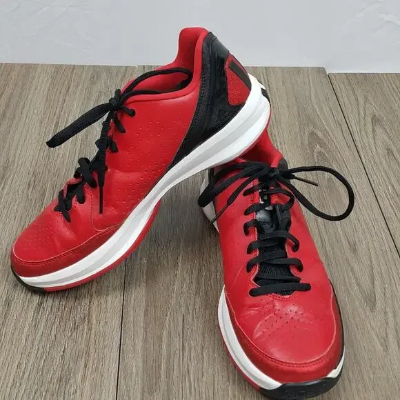 Adidas Red and black ‎ D Rose sz 11 like new